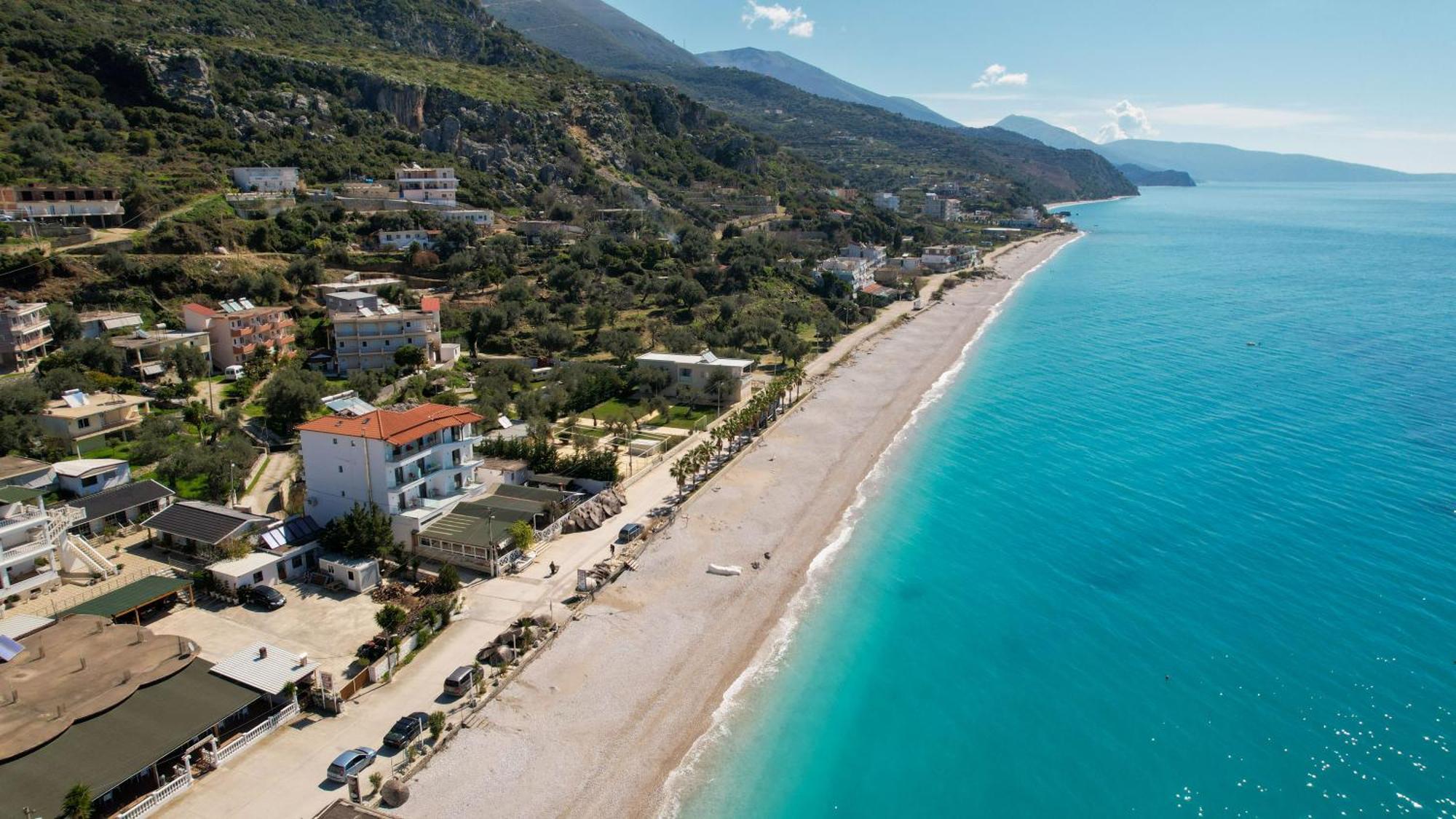 Hotel Take Borsh Εξωτερικό φωτογραφία