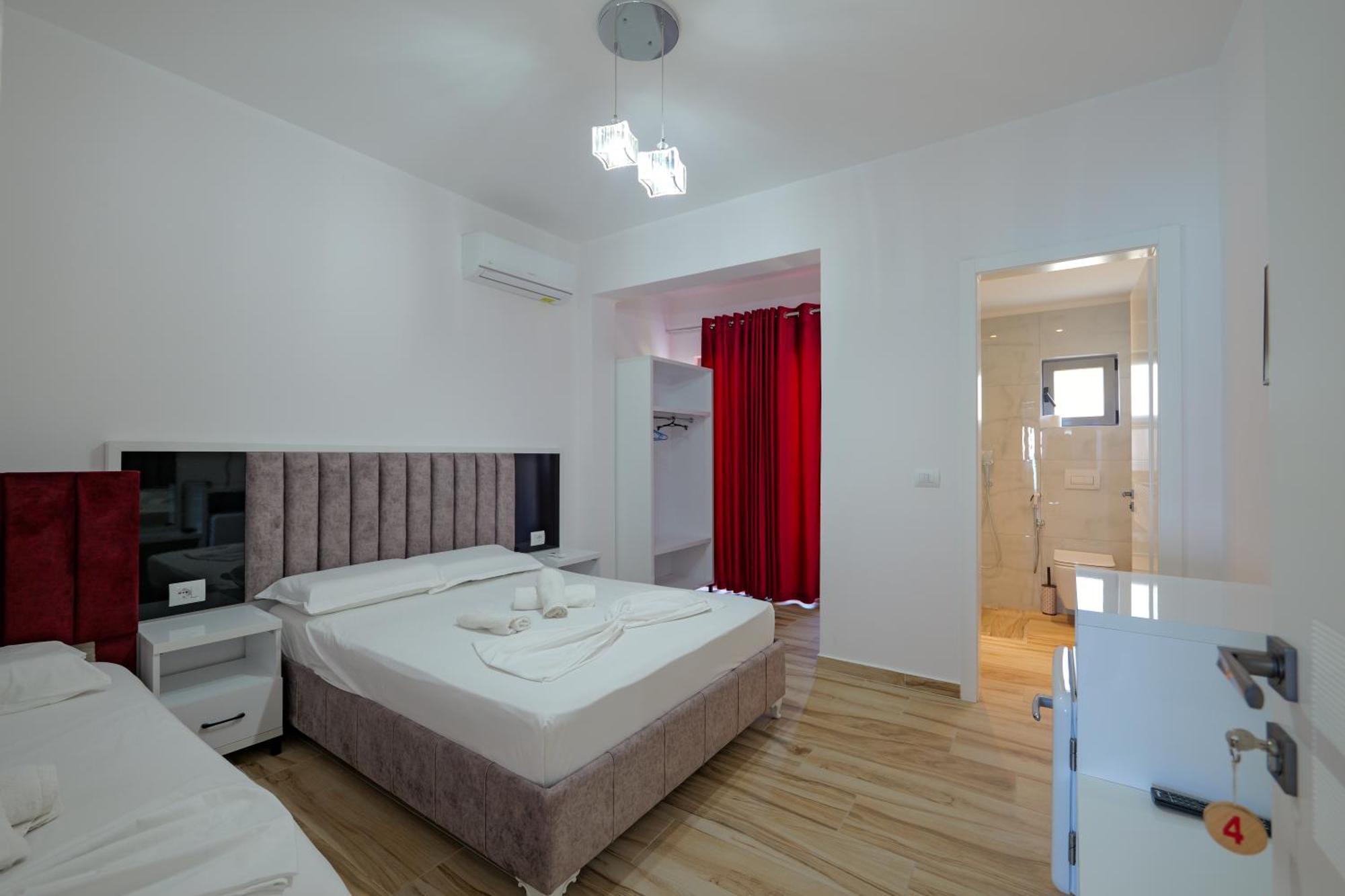 Hotel Take Borsh Εξωτερικό φωτογραφία