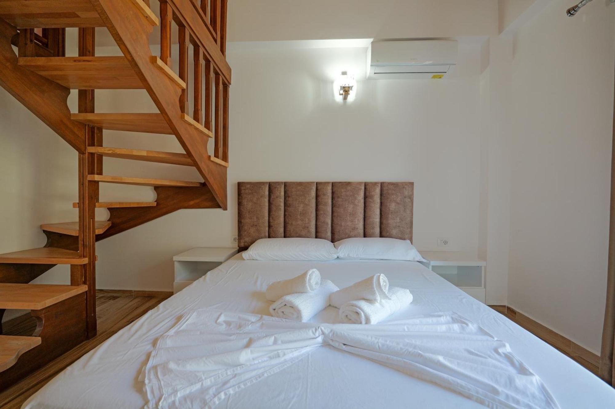 Hotel Take Borsh Εξωτερικό φωτογραφία