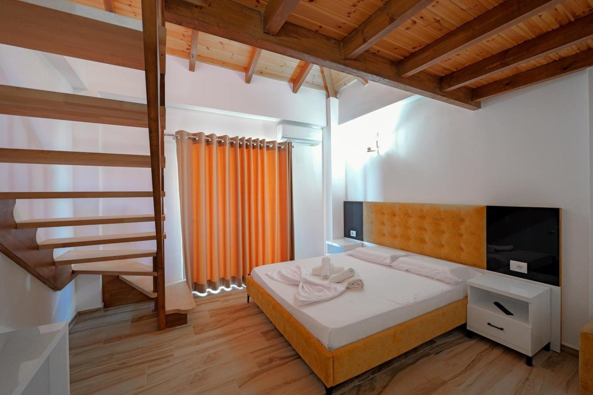 Hotel Take Borsh Εξωτερικό φωτογραφία