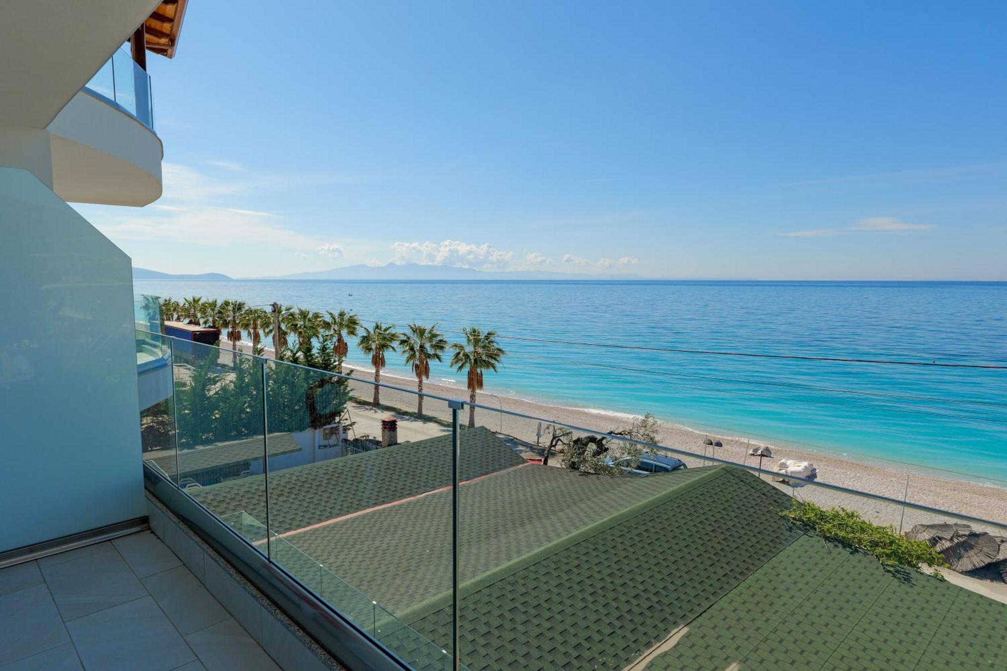 Hotel Take Borsh Εξωτερικό φωτογραφία