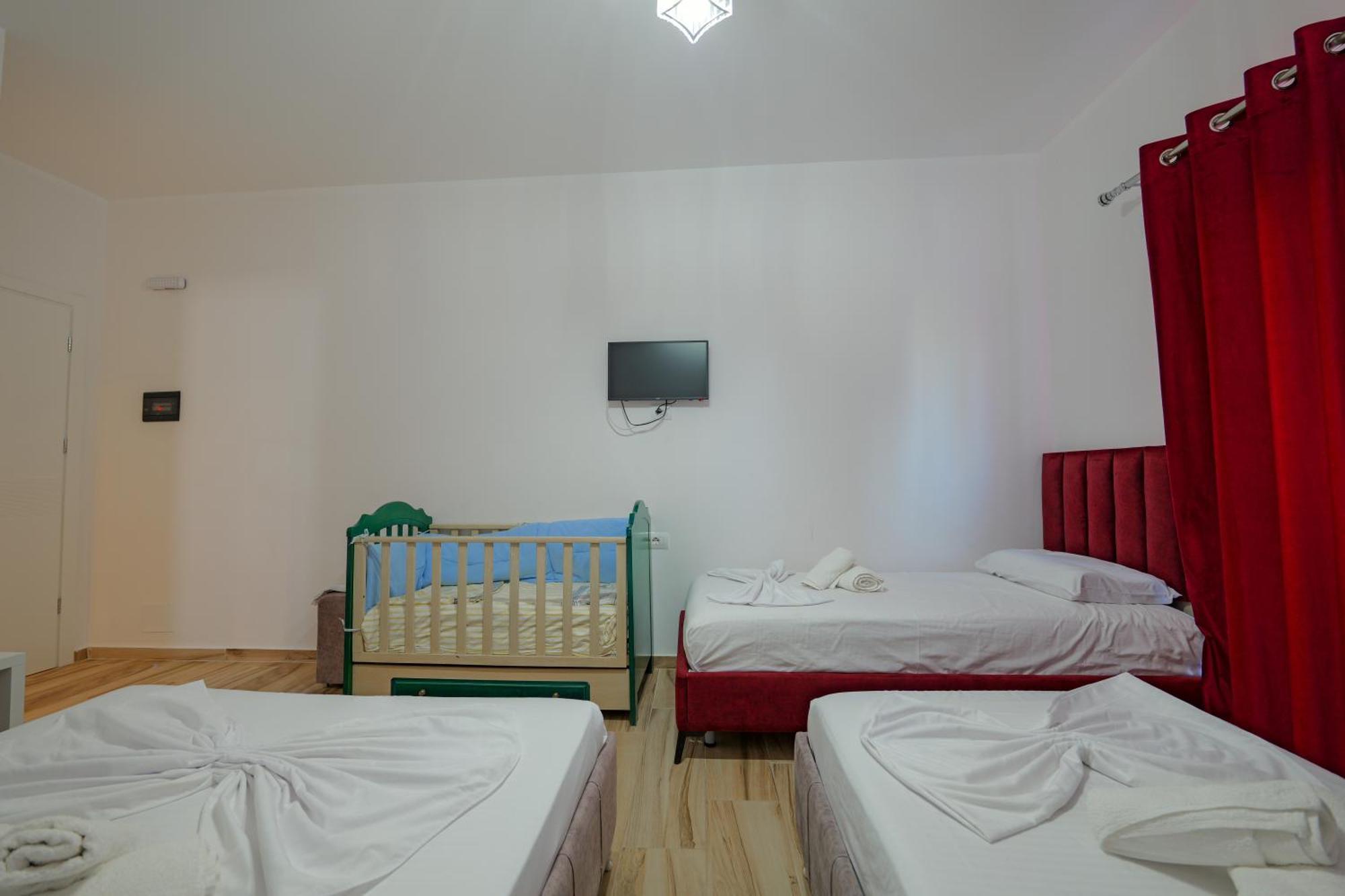 Hotel Take Borsh Εξωτερικό φωτογραφία